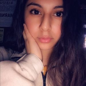 Meet your Posher, Ana